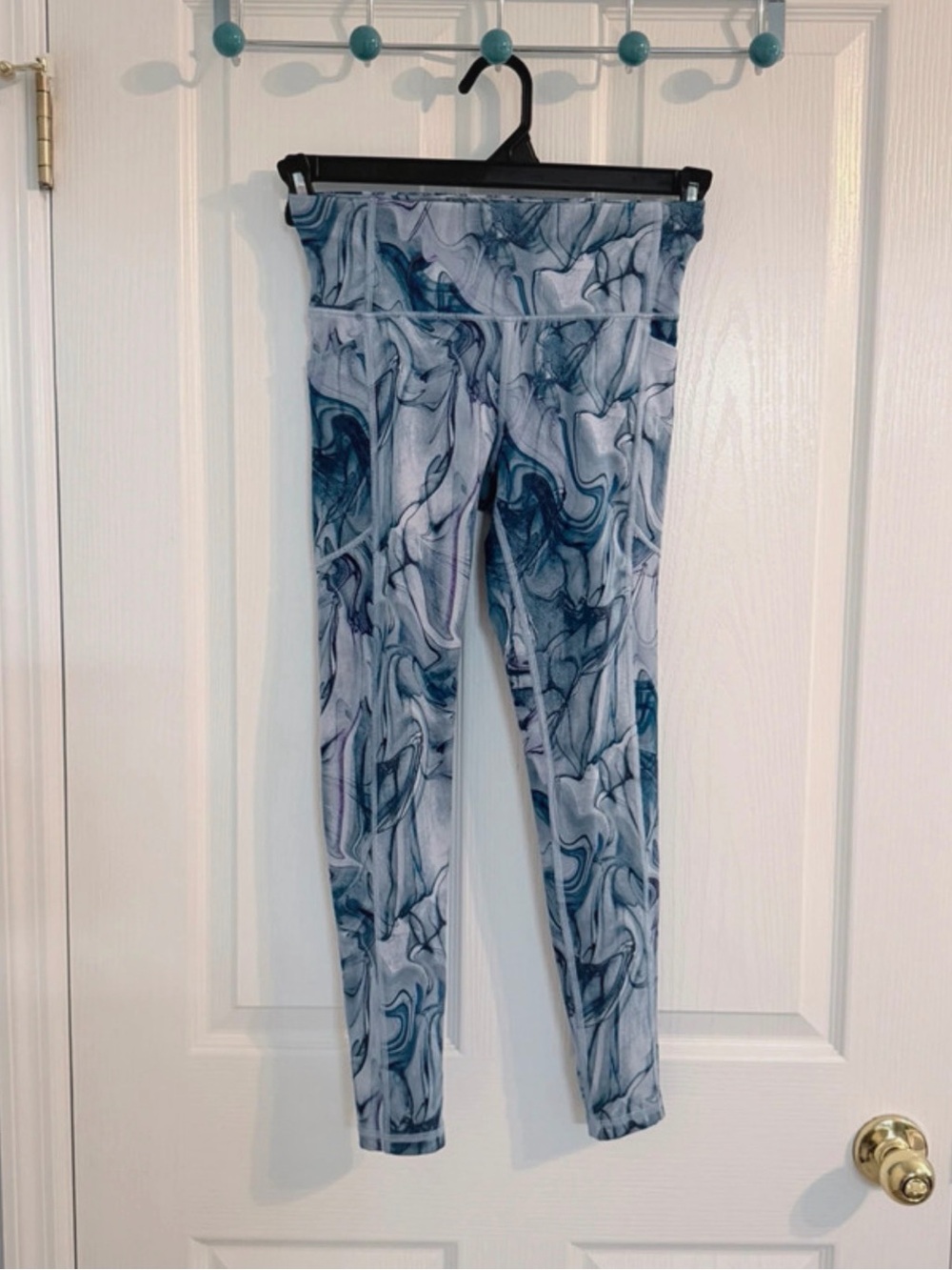 Victoria's Secret On Point Blue Marble Leggings Size S